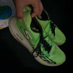 Sketchers running shoes