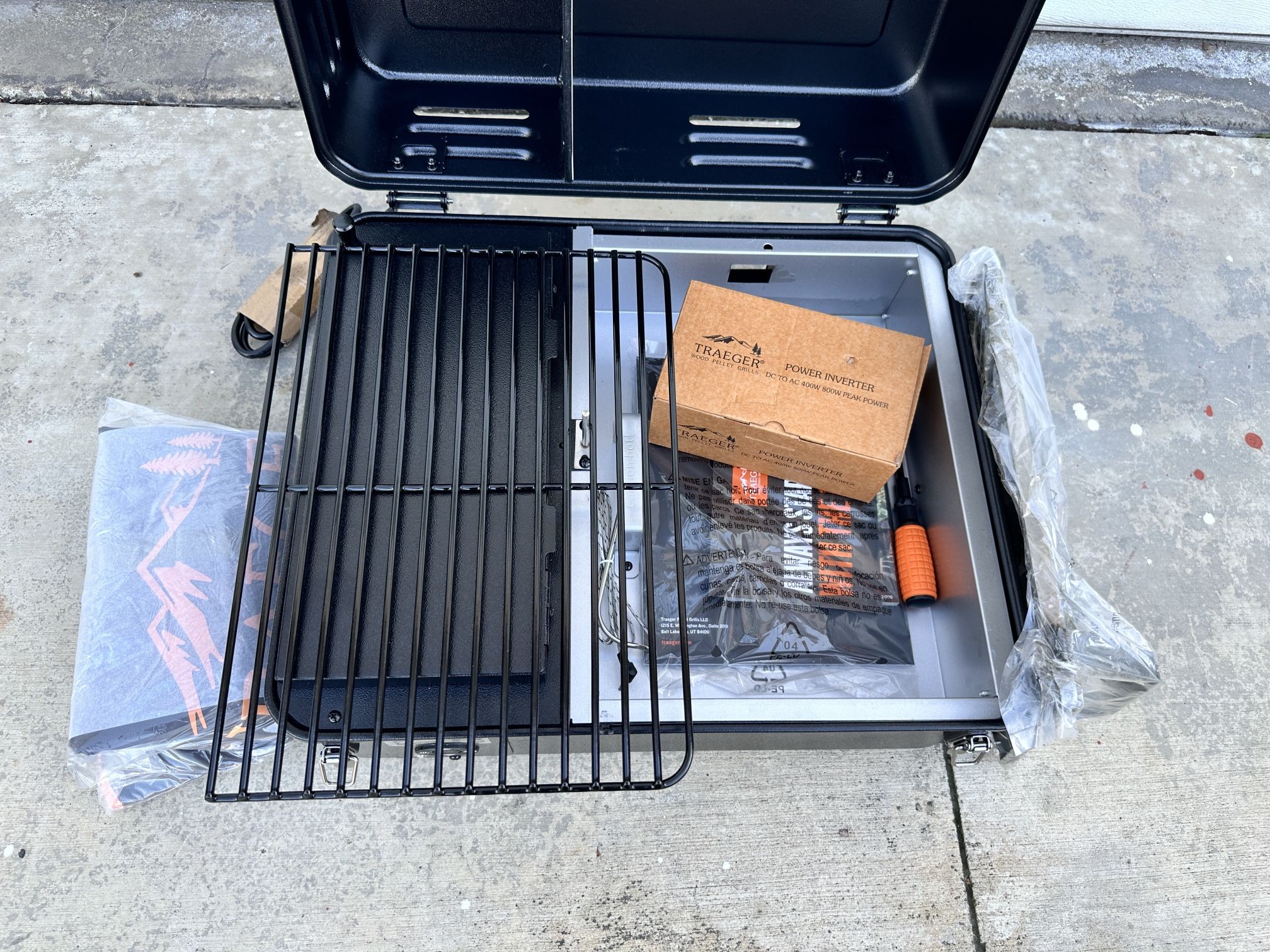 TRAEGER TRAILHEAD WOOD PELLET GRILL for Sale in Diamond Bar, CA OfferUp