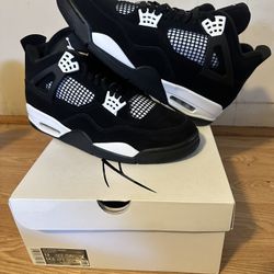 JORDAN 4 WHITE THUNDER SIZE 13