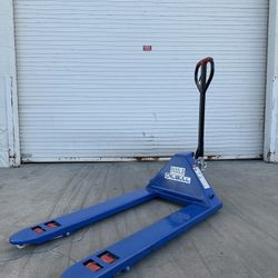 New manual Pallet Jack Standard Capacity 5500 Lbs 