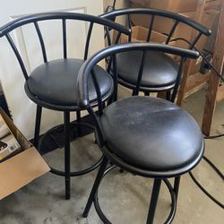 Bar Stools 3x In Good Shape