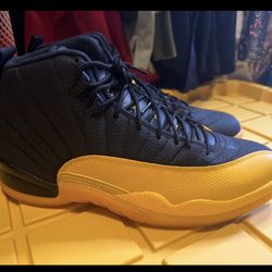Jordan 12  "university gold" size 11