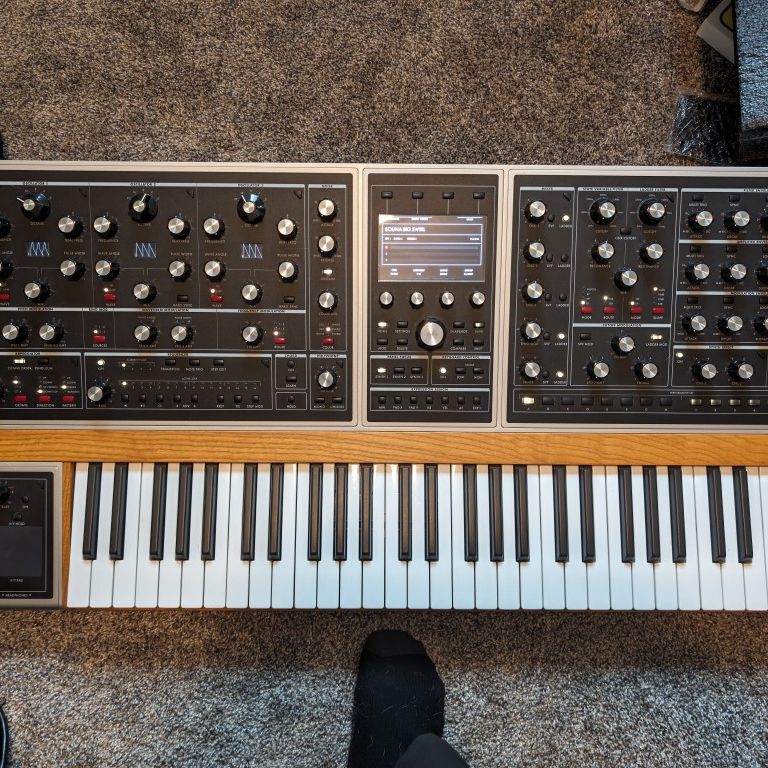 Moog One 8 Voice Polyphonic Analog Synthesizer With Box 