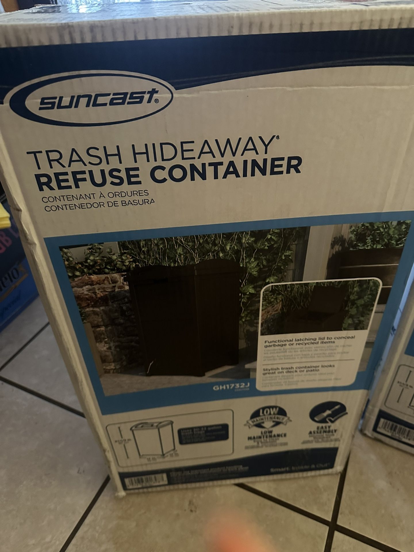 Suncast Hide Refuse Container Trash Can