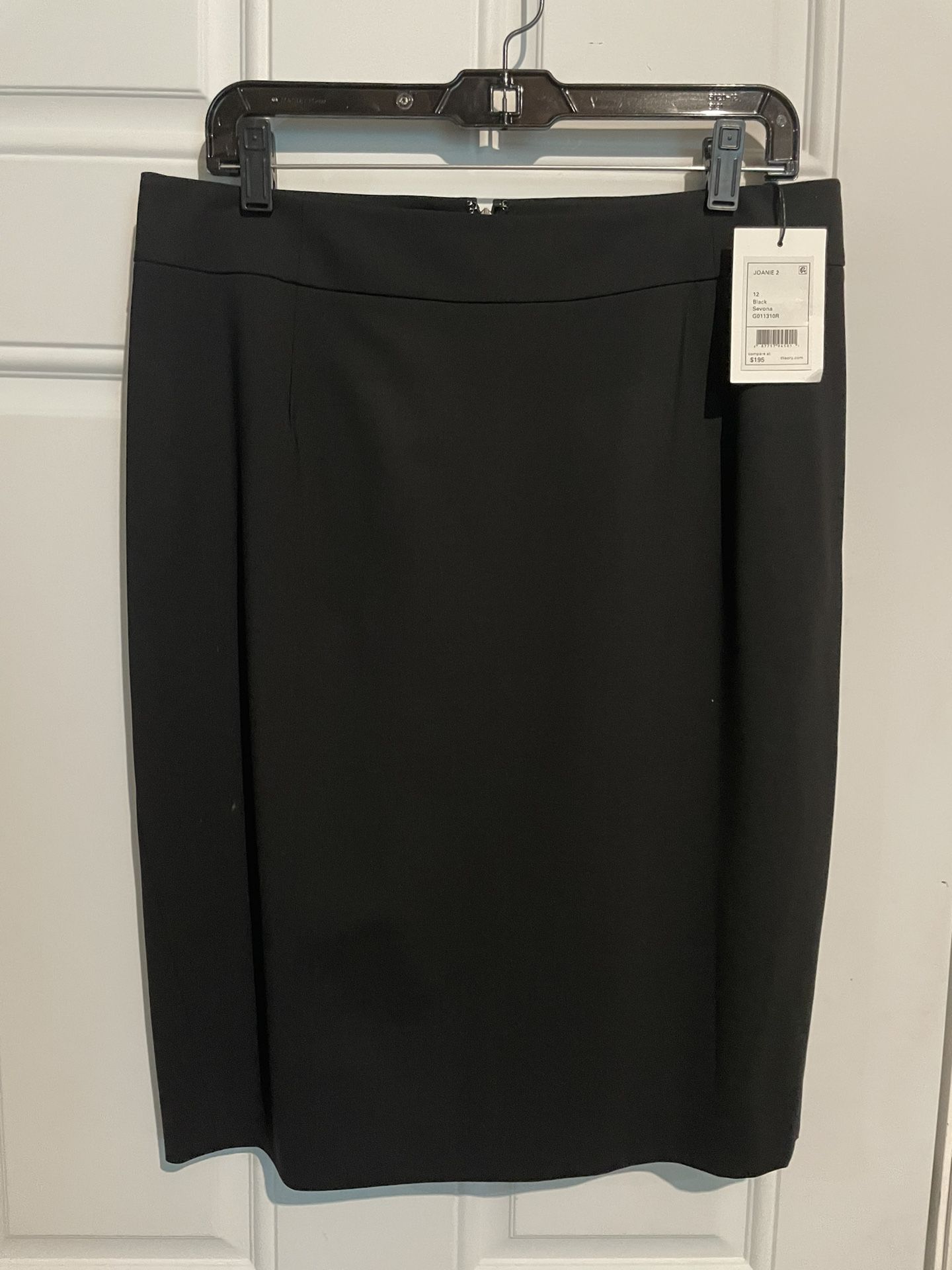 Brand new Theory skirt Size 12 