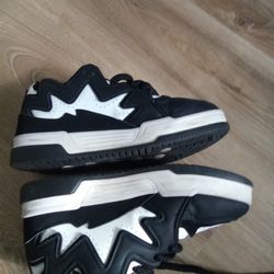 Men Comfortable Sneakers Size 7