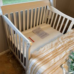Like new - baby side bed crib 