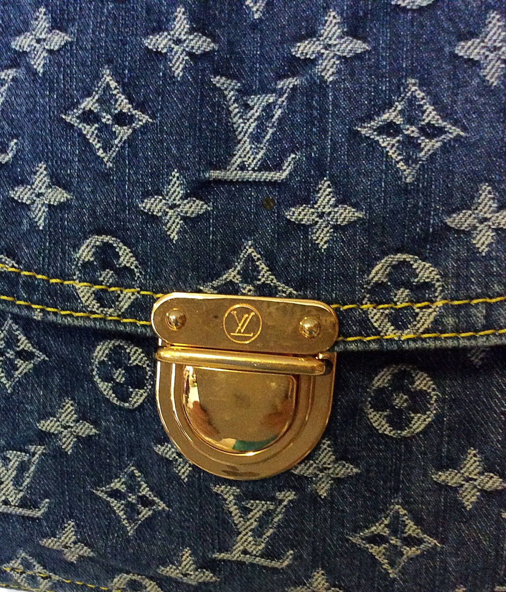 Louis Vuitton Blue Denim Monogram Sac Plat Tote Bag ○ Labellov ○ Buy and  Sell Authentic Luxury