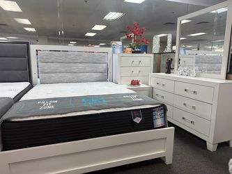 Modern 5pc Bedroom Furniture Set $599