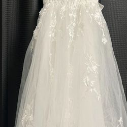 Lace Train Wedding Dress