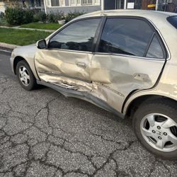 2000 Honda Accord 4 Door lx Part Out 
