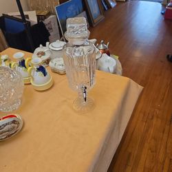 This is a crystal spirit dispenser