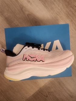 HOKA