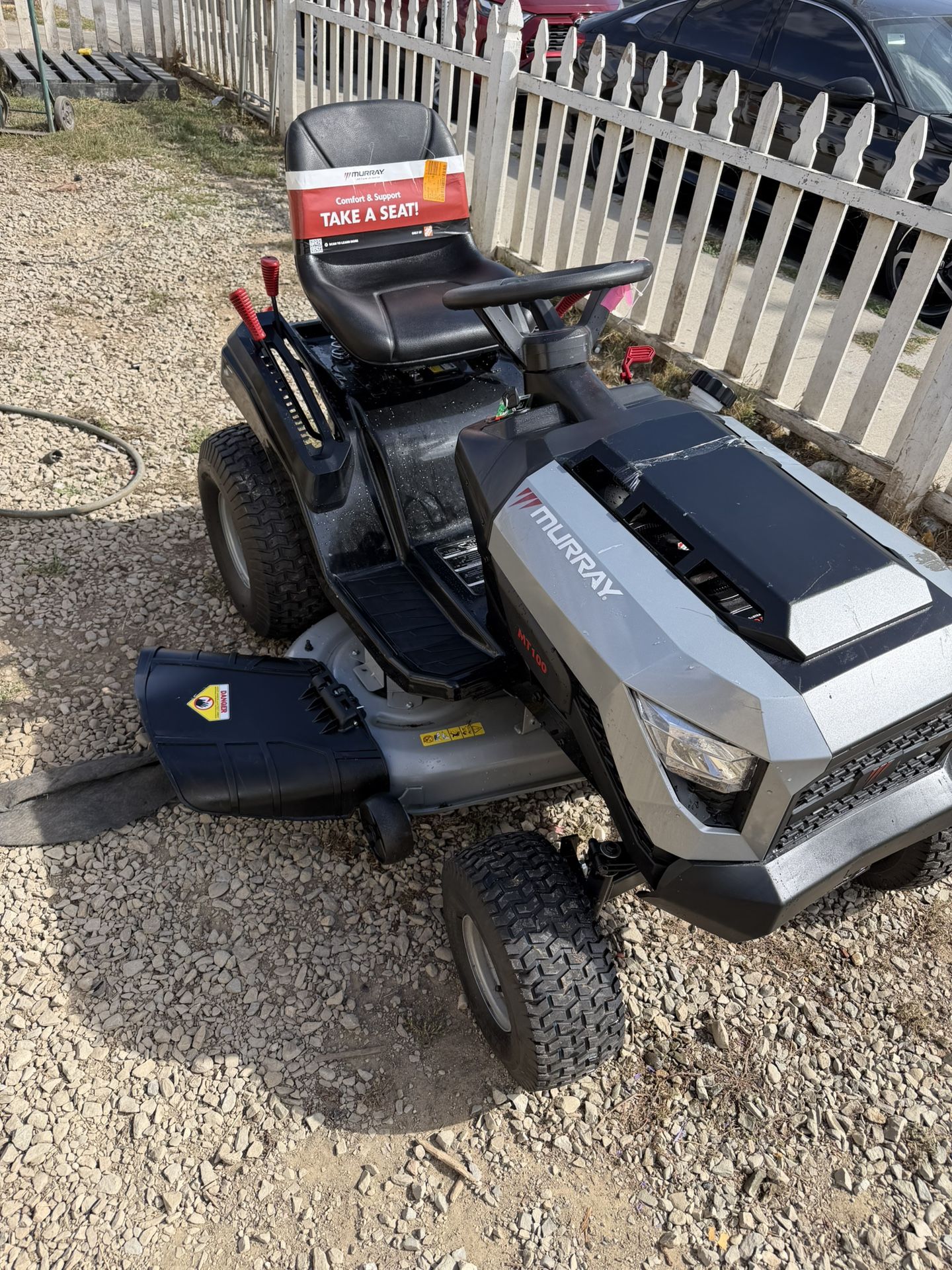 MT100 42 in. 13.5 HP 500cc E1350 Series Briggs and Stratton Engine 6-Speed Manual Gas Riding Lawn Tractor Mower by Murray