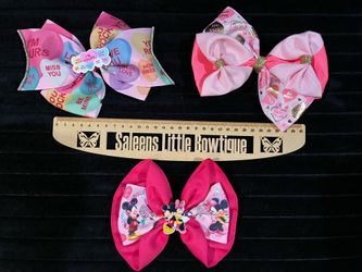Hair bows