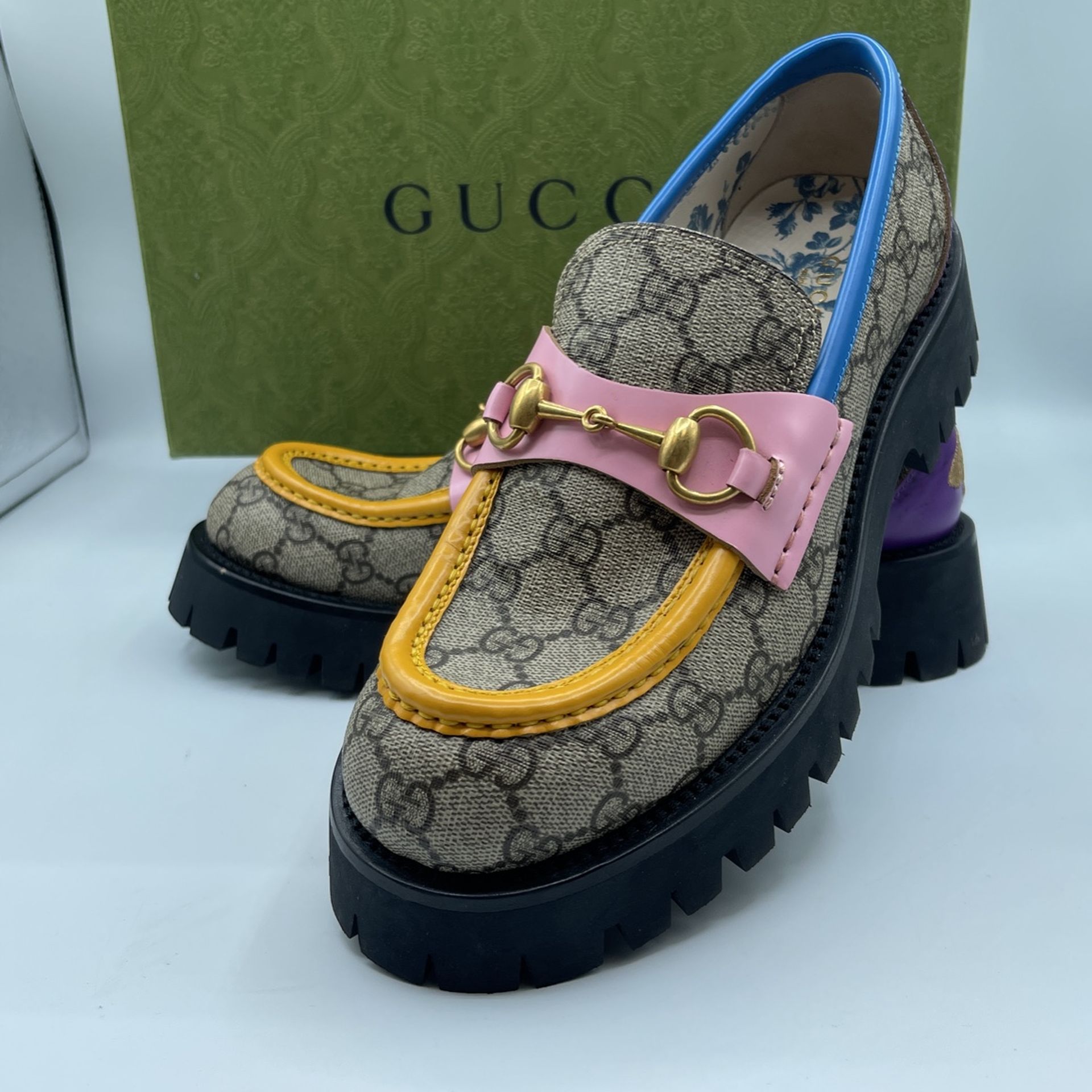 Shoes GUCCI 