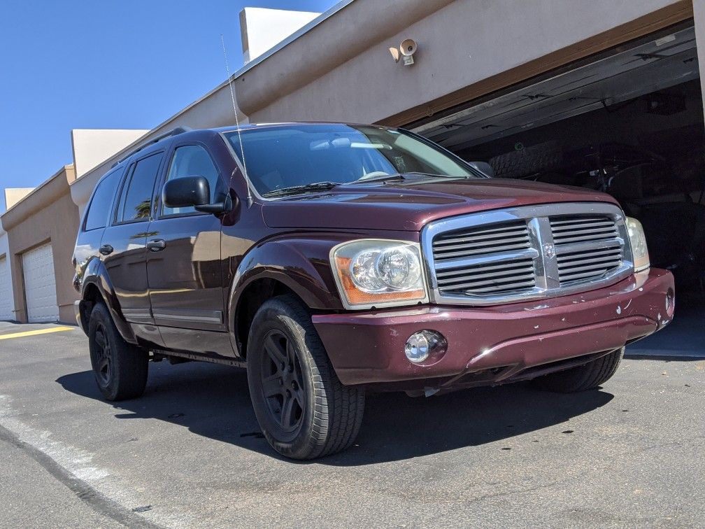 Hemi 4x4 Dodge Durango 2005 135k miles