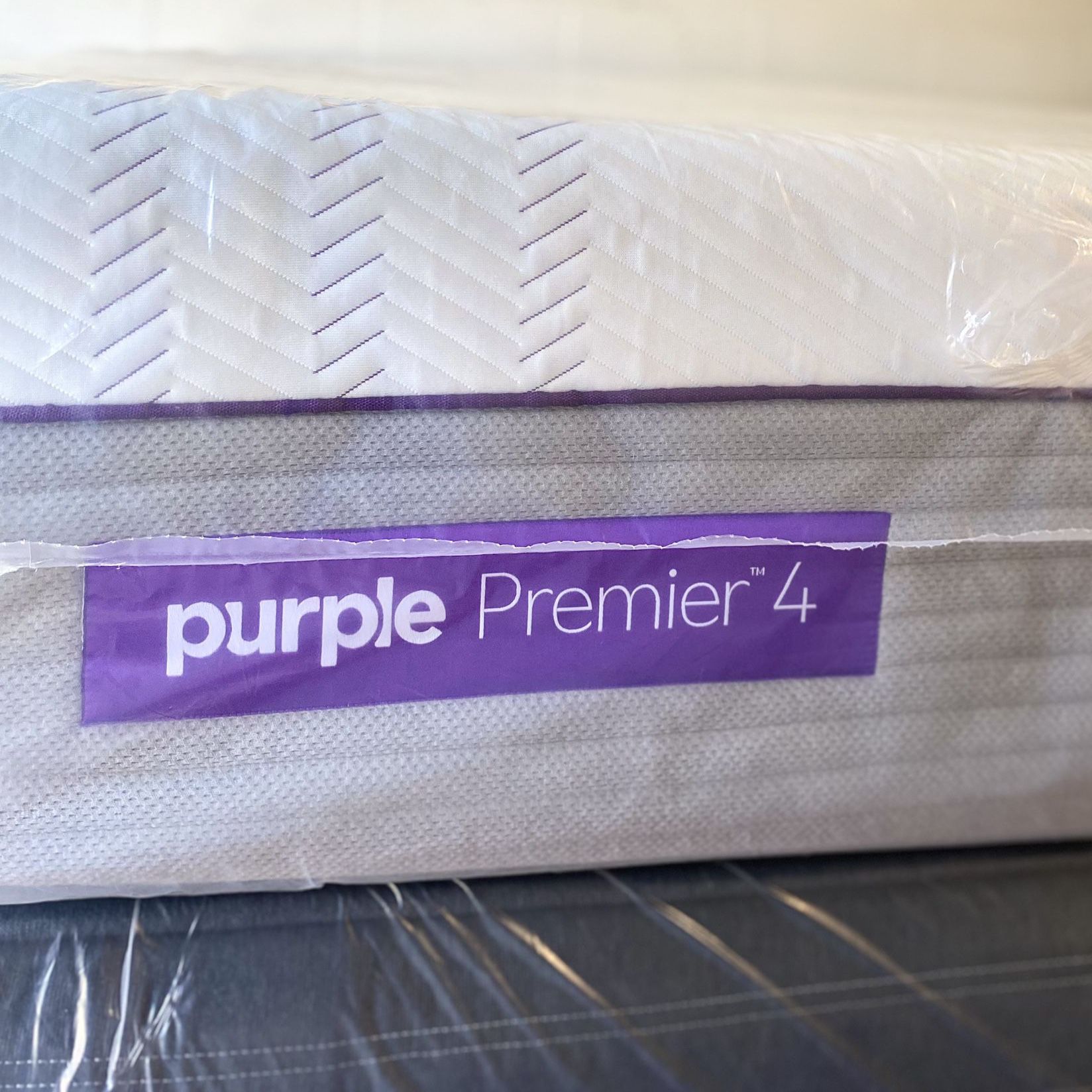 Queen Size Mattress Memory Foam by Purple Premier 4 Excellent Comfort 13” Inches Thick. Direct From Factory Delivery Available 