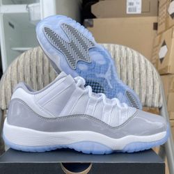 Jordan 11 low retro gs size 7y