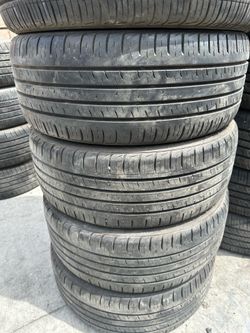 205/50r17 Kuhmo tires en excelentes conditiones de Vida las 4
