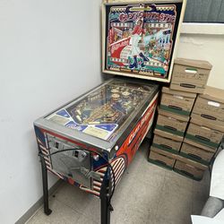 1976 Elton John Captain Fantastic Pinball Machine Arcade Game Vintage