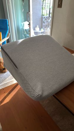 Wedge pillow with case