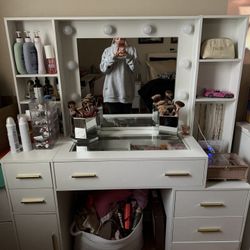 White Makeup Vanity 