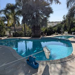 Pool's 🛟💦🛠️