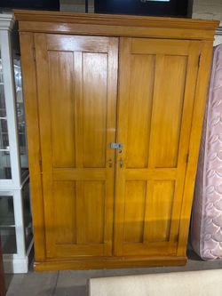 Large Solid Wood Double Door Wardrobe