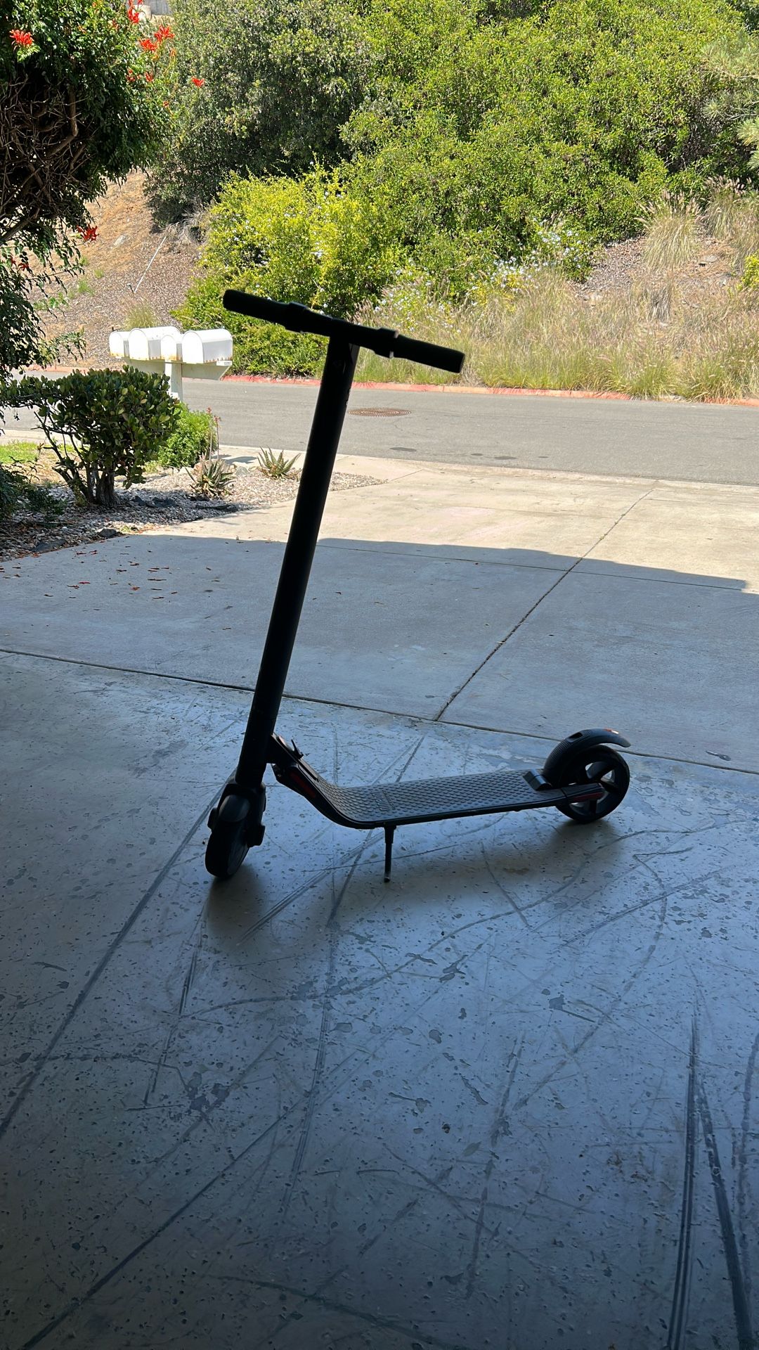 Es3 segway ninbot 15 mph (with brand charger) (foldable)