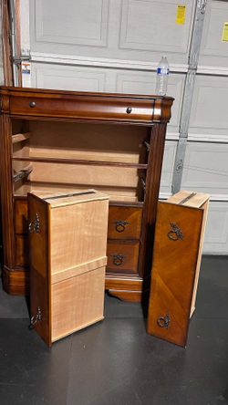 FREE DRESSER