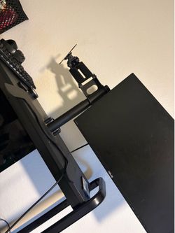 Dual monitor stand with asus monitor