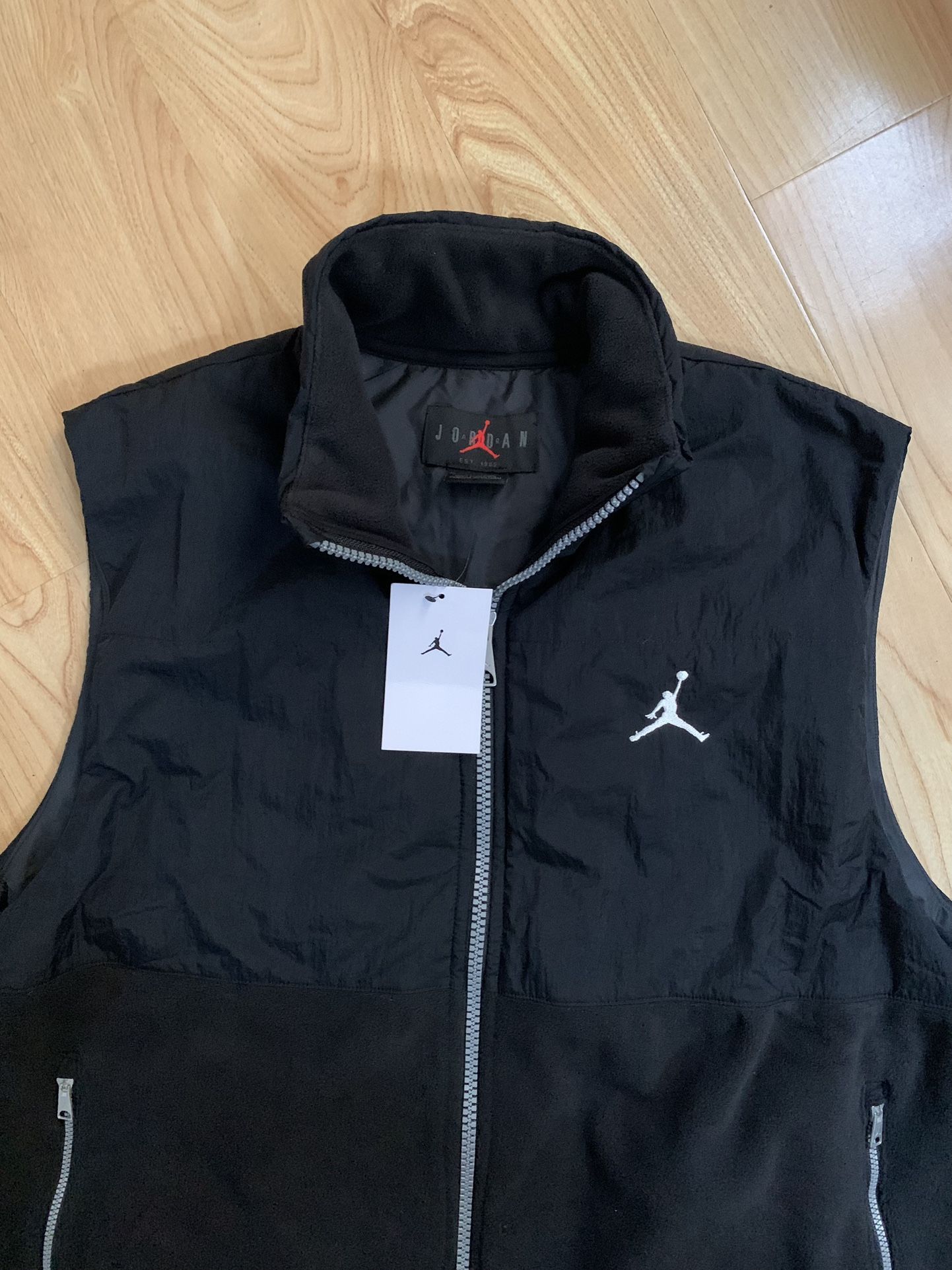 🔥🔥Jordan Essentials Men’s Black Winter Vest