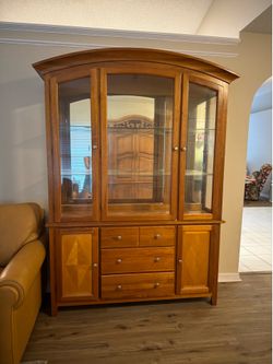 Large Curio/China/Collectable Cabinet