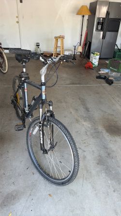 Men’s motobecane mountain bike