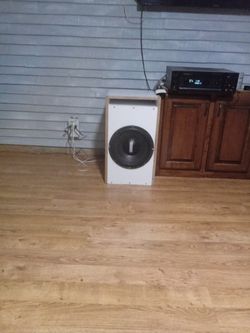 Sundown 12 In Ported Box Hits Hard For A 12 Inch Sub