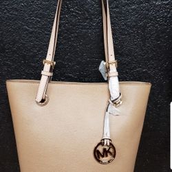 * AUTHENTIC * MICHAEL KORS PURSE , REAL LEATHER ( BRAND NEW ) NEVER USED