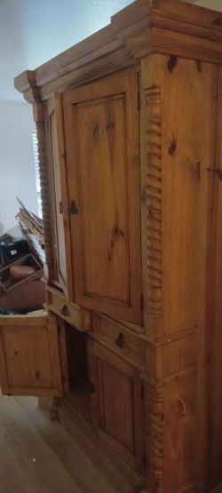 Dresser