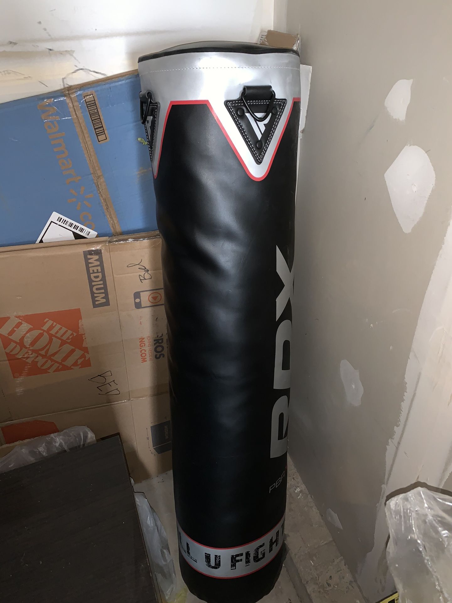 New UFC Official Punching Bag and Chain