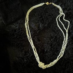 14K solid gold & genuine pearls vintage necklace
