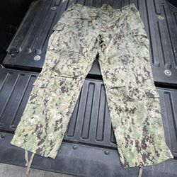 US Navy camo pants xxl