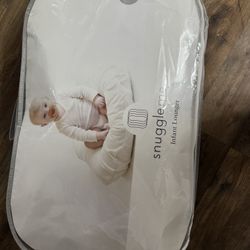 Snuggle Me Infant Lounger + Snuggle Me Feeding Support