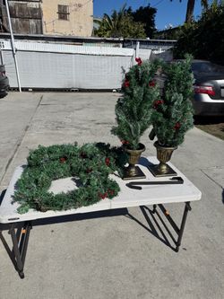 Christmas Decor Set with Wreath and Trees