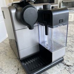 De'Longhi Nespresso touch single serve coffee machine