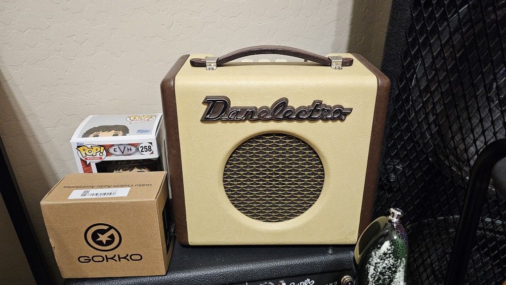 Danelectro Dirty Thirty Guitar Amp