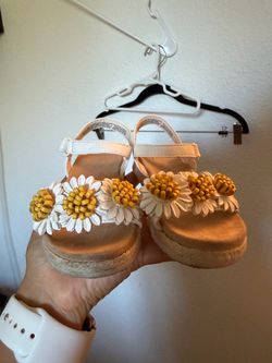Daisy Flower Platform Sandals