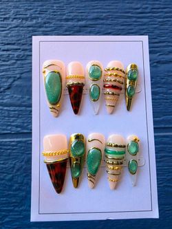 Size Medium tortoise press on nails