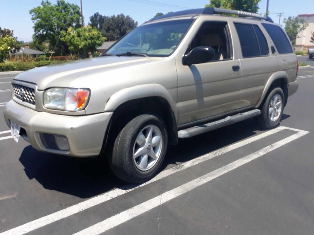 2001 Nissan Pathfinder for Sale in Rialto, CA - OfferUp