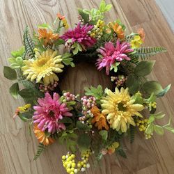 Artificial floral arrangement wreath