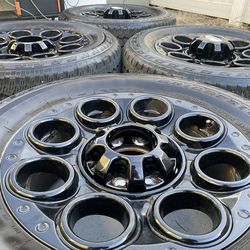 2024 F250 Black Package Wheels & Tires